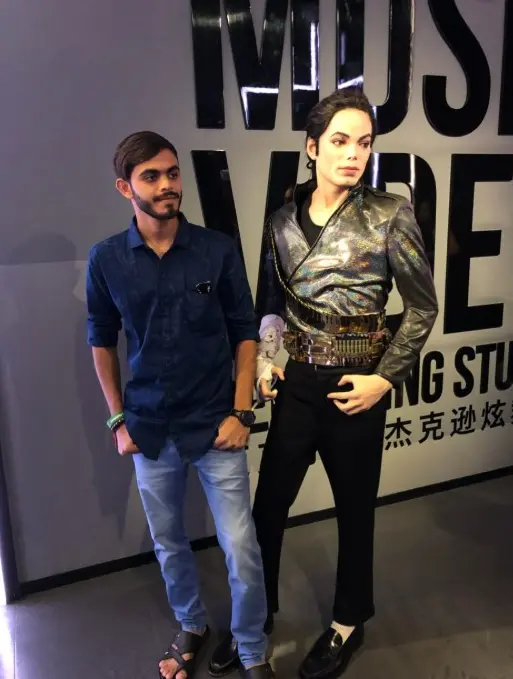 Striking a pose with Michael Jackson