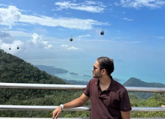 Cable cars over the islands