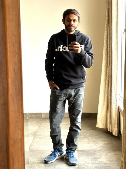 Mirror selfie